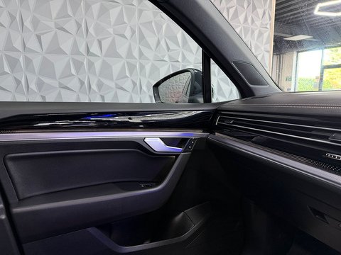 3.0 TDI V6 R-Line SUV 5dr Diesel Tiptronic 4Motion Euro 6 (s/s) (286 ps)