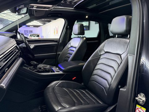 3.0 TDI V6 R-Line SUV 5dr Diesel Tiptronic 4Motion Euro 6 (s/s) (286 ps)