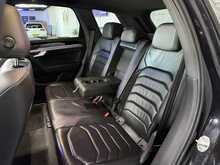 Volkswagen Touareg TDI V6 R-Line PAN + REVCAM + LEATHER + BLACK PACK