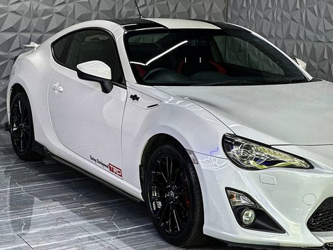 2.0 Boxer D-4S Coupe 2dr Petrol Manual Euro 5 (200 ps)