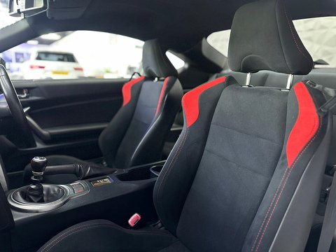 2.0 Boxer D-4S Coupe 2dr Petrol Manual Euro 5 (200 ps)