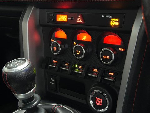 2.0 Boxer D-4S Coupe 2dr Petrol Manual Euro 5 (200 ps)