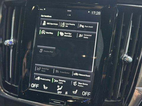 2.0 D5 PowerPulse R-Design Saloon 4dr Diesel Auto AWD Euro 6 (s/s) (235 ps)