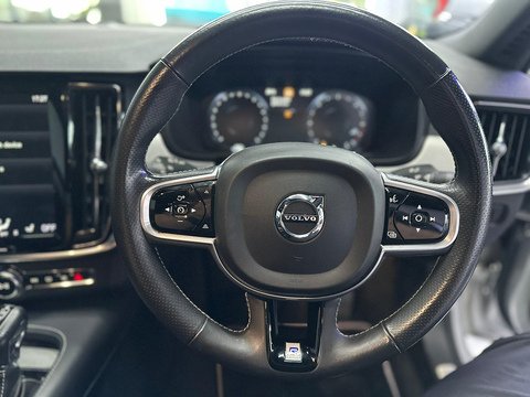 2.0 D5 PowerPulse R-Design Saloon 4dr Diesel Auto AWD Euro 6 (s/s) (235 ps)