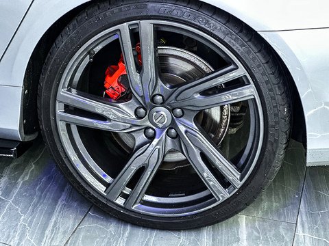 2.0 D5 PowerPulse R-Design Saloon 4dr Diesel Auto AWD Euro 6 (s/s) (235 ps)