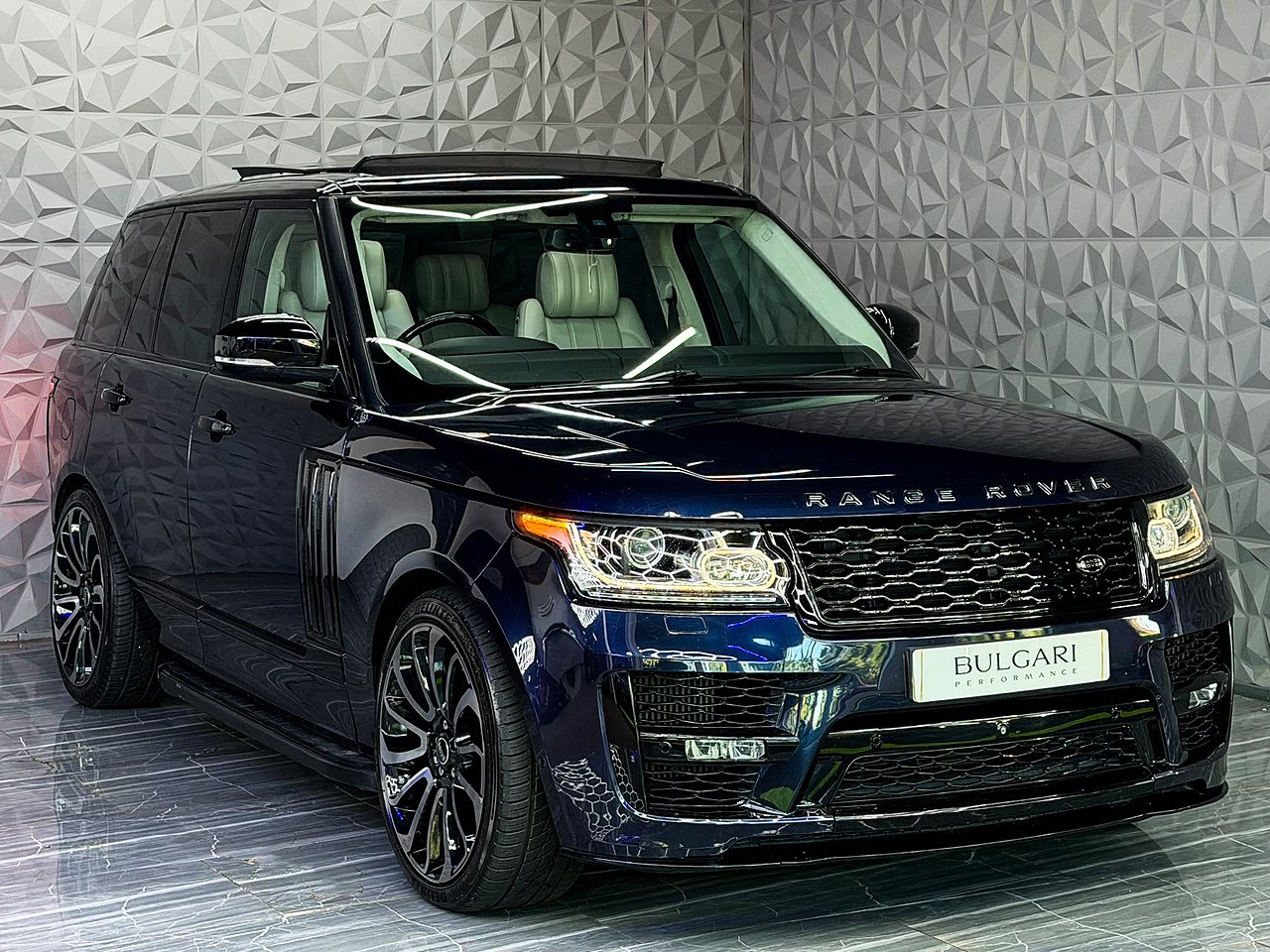 2016 Land Rover Range Rover thumbnail 8