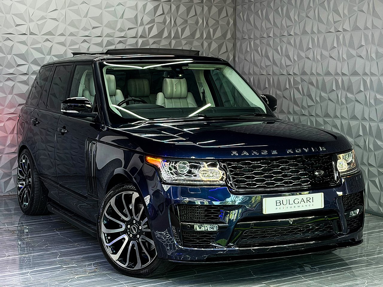 2016 Land Rover Range Rover thumbnail 6