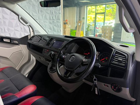 2.0 BiTDI T32 BlueMotion Tech Sportline Crew Van Double Cab 5dr Diesel DSG SWB Euro 6 (s/s)