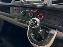 Volkswagen Transporter TDI T28 BlueMotion Tech Startline HUGE SPEC + QUALITY CAMPER + FRESH MAJOR SERVICE
