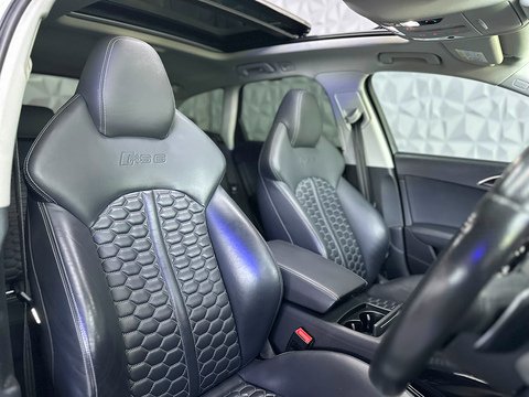 4.0 TFSI V8 Estate 5dr Petrol Tiptronic quattro Euro 6 (s/s) (560 ps)