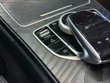 Mercedes-Benz C Class C250d AMG Line PREMIUM PLUS + KIT + WHEELS