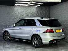 Mercedes-Benz GLE GLE350d V6 AMG Line ONLY 1 P/O + MEGA SPEC