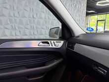Mercedes-Benz GLE GLE350d V6 AMG Line ONLY 1 P/O + MEGA SPEC