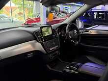 Mercedes-Benz GLE GLE350d V6 AMG Line ONLY 1 P/O + MEGA SPEC
