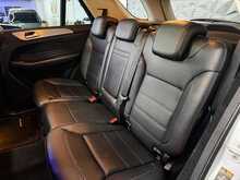 Mercedes-Benz GLE GLE350d V6 AMG Line ONLY 1 P/O + MEGA SPEC