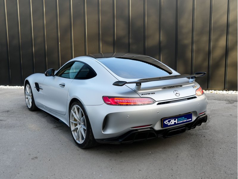 4.0 V8 BiTurbo R (Premium) Coupe 2dr Petrol SpdS DCT Euro 6 (s/s) (585 ps)