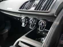 Audi R8 FSI V10 Plus 