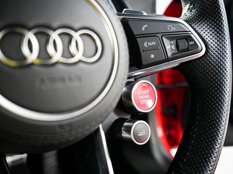 5.2 FSI V10 Plus Coupe 2dr Petrol S Tronic quattro Euro 6 (s/s) (610 ps)