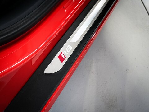 5.2 FSI V10 Plus Coupe 2dr Petrol S Tronic quattro Euro 6 (s/s) (610 ps)