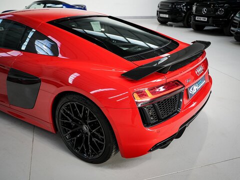 5.2 FSI V10 Plus Coupe 2dr Petrol S Tronic quattro Euro 6 (s/s) (610 ps)