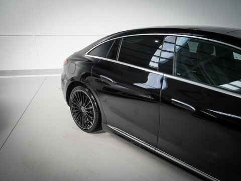 EQE 300 89kWh AMG Line (Premium Plus) Saloon 4dr Electric Auto (245 ps)