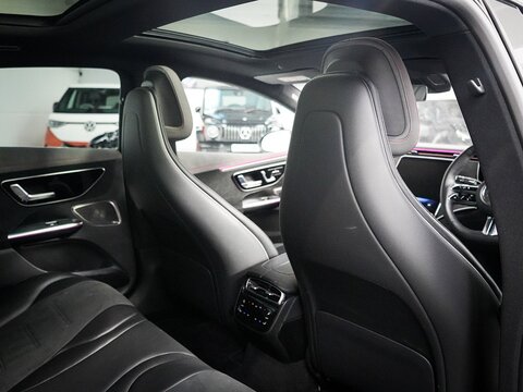 EQE 300 89kWh AMG Line (Premium Plus) Saloon 4dr Electric Auto (245 ps)