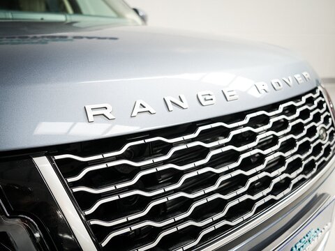 4.4 SD V8 Vogue SE SUV 5dr Diesel Auto 4WD Euro 6 (s/s) (339 ps)