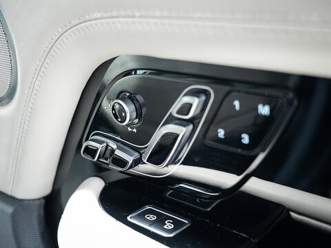 4.4 SD V8 Vogue SE SUV 5dr Diesel Auto 4WD Euro 6 (s/s) (339 ps)