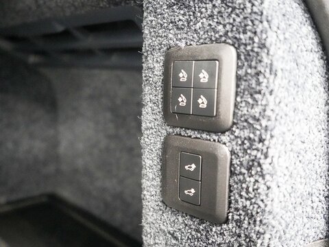 4.4 SD V8 Vogue SE SUV 5dr Diesel Auto 4WD Euro 6 (s/s) (339 ps)