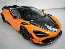 McLaren 720S T V8 