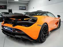 McLaren 720S T V8 