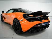 McLaren 720S T V8 