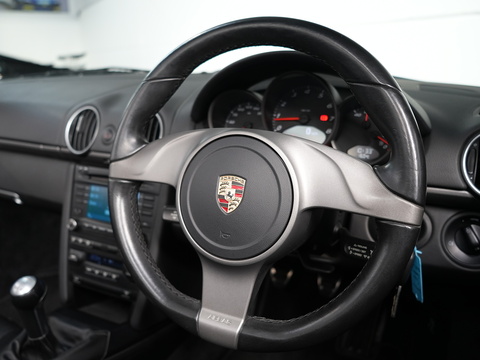 2.9 987 Convertible 2dr Petrol Manual (221 g/km, 255 bhp)