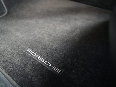 2.9 987 Convertible 2dr Petrol Manual (221 g/km, 255 bhp)