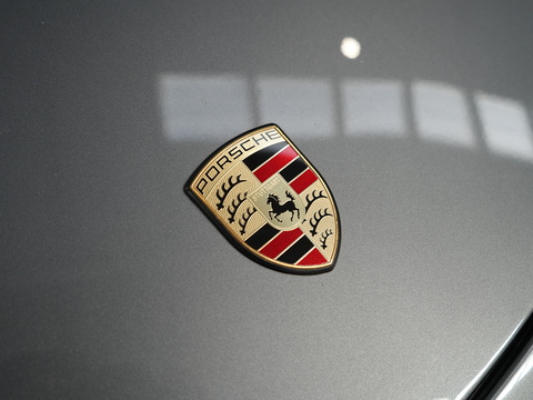 2.9 987 Convertible 2dr Petrol Manual (221 g/km, 255 bhp)