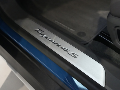 Performance Plus 93.4kWh 4S Cross Turismo 5dr Electric Auto 4WD (11kW Charger) (571 ps)