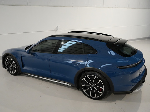 Performance Plus 93.4kWh 4S Cross Turismo 5dr Electric Auto 4WD (11kW Charger) (571 ps)