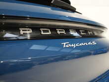 Porsche Taycan Performance Plus 4S 