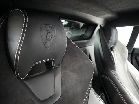 5.2 V10 LP 580-2 Coupe 2dr Petrol LDF Euro 6 (s/s) (580 ps)