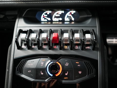 5.2 V10 LP 580-2 Coupe 2dr Petrol LDF Euro 6 (s/s) (580 ps)