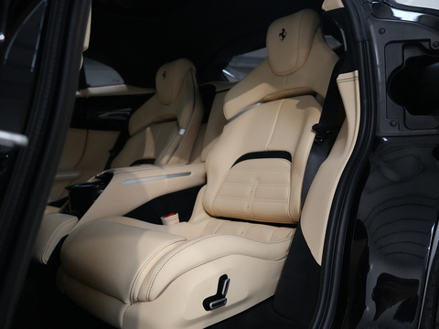 6.5 V12 SUV 4dr Petrol F1 DCT 4WD Euro 6 (s/s) (725 ps)