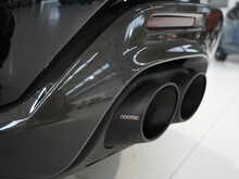 Ferrari Purosangue V12 