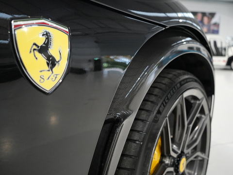 6.5 V12 SUV 4dr Petrol F1 DCT 4WD Euro 6 (s/s) (725 ps)