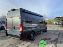 Pilote Premium V633M - N183