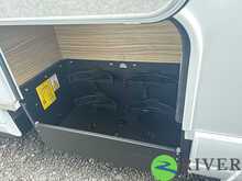 Pilote Expression P720U - N241