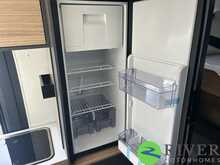 Pilote V630S Evidence 2.2 Motorhome Automatic Diesel - N372