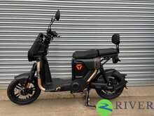 Yadea GFX Black - N428