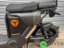 Yadea GFX Black - N428
