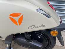 Yadea Owin Matt Beige Sand/Grey Motorbike 1 Automatic Electric - N430