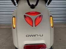 Yadea Owin Matt Beige Sand/Grey Motorbike 1 Automatic Electric - N430